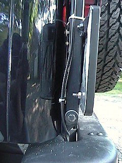 Antenna cable routing - Click to Enlarge